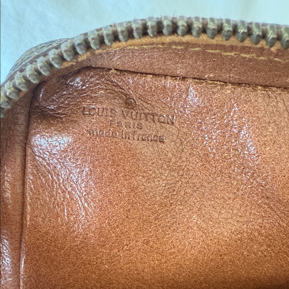 Louis Vuitton Monogram Amazone Messenger Bag - Picture 2 of 13